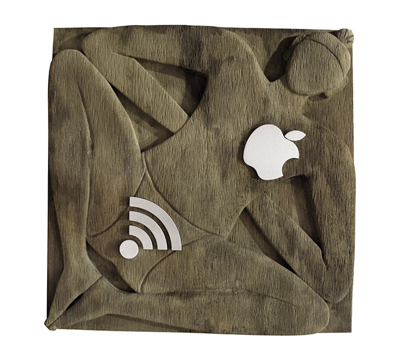 <b><i> Apple Beat</i></b>, 2015 <br>Wood, aerography. 100 x 100 cm 